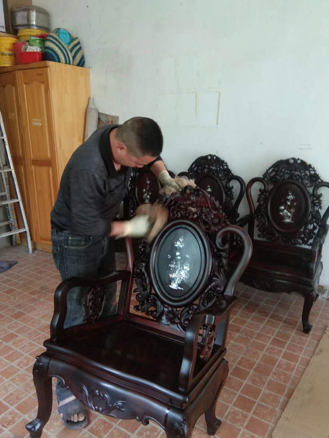 上海红木家具维修翻新